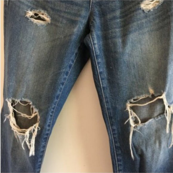 Madewell Distressed Boyfriend Jeans - Picture 9 of 13